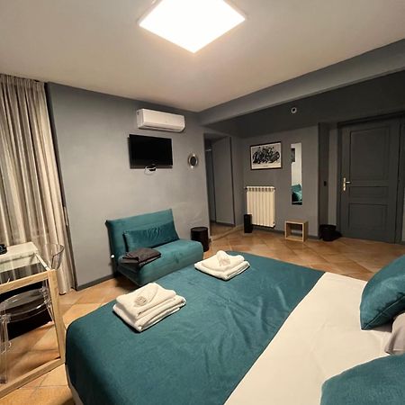 Naples Luxury Suites B&B Экстерьер фото
